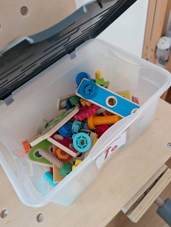 Giocattoli: Kinder Werkbank massiv – Usato da Zürich venduto da joana_p 1