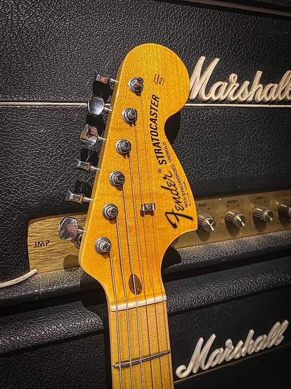 Fender Musikinstrumente: Fender Stratocaster custom shop 65 journey men 2019 – Gebraucht aus Montreux von Alligator-AMPS 5