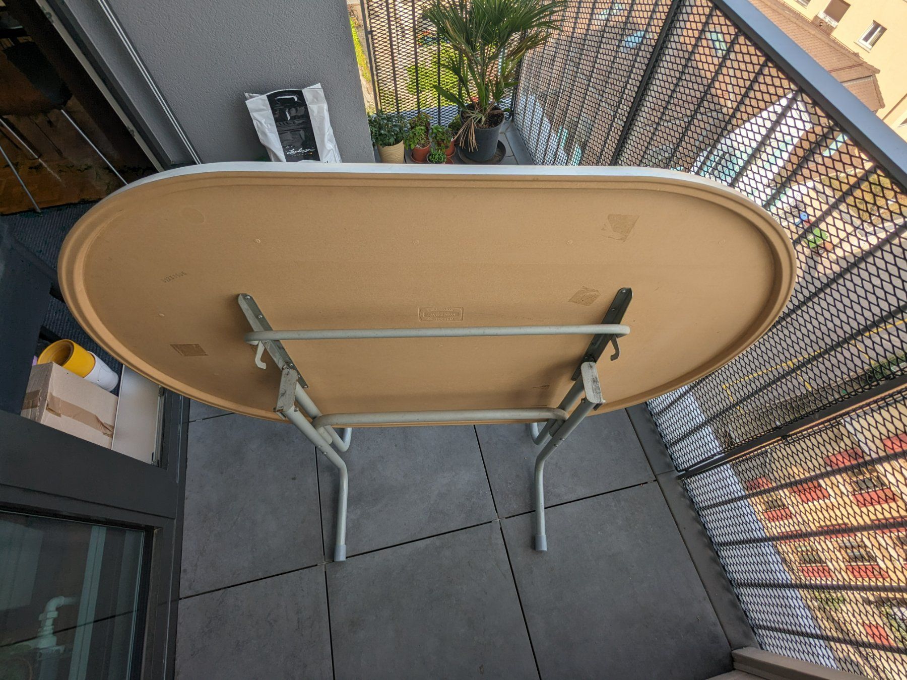Tavoli: Table de balcon ou de jardin en Werzalit – Usato da LAUSANNE venduto da Fabir 2