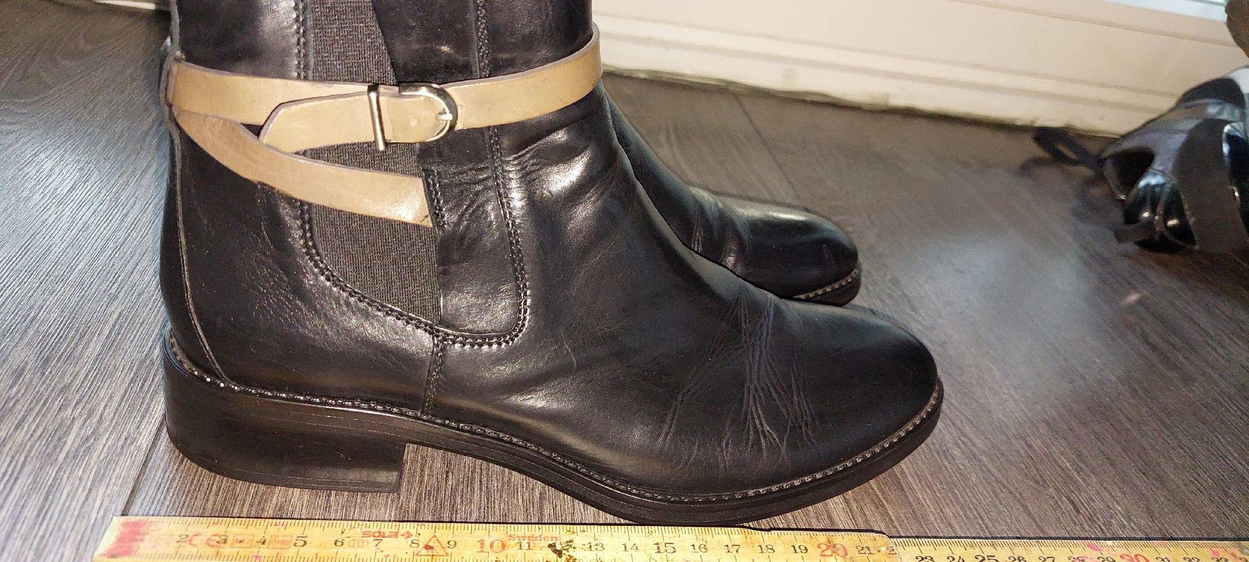 Scarpe da donna: Schwarz - Stiefel gr 38 – Usato da Gwatt (Thun) venduto da Letzte-Chance-III