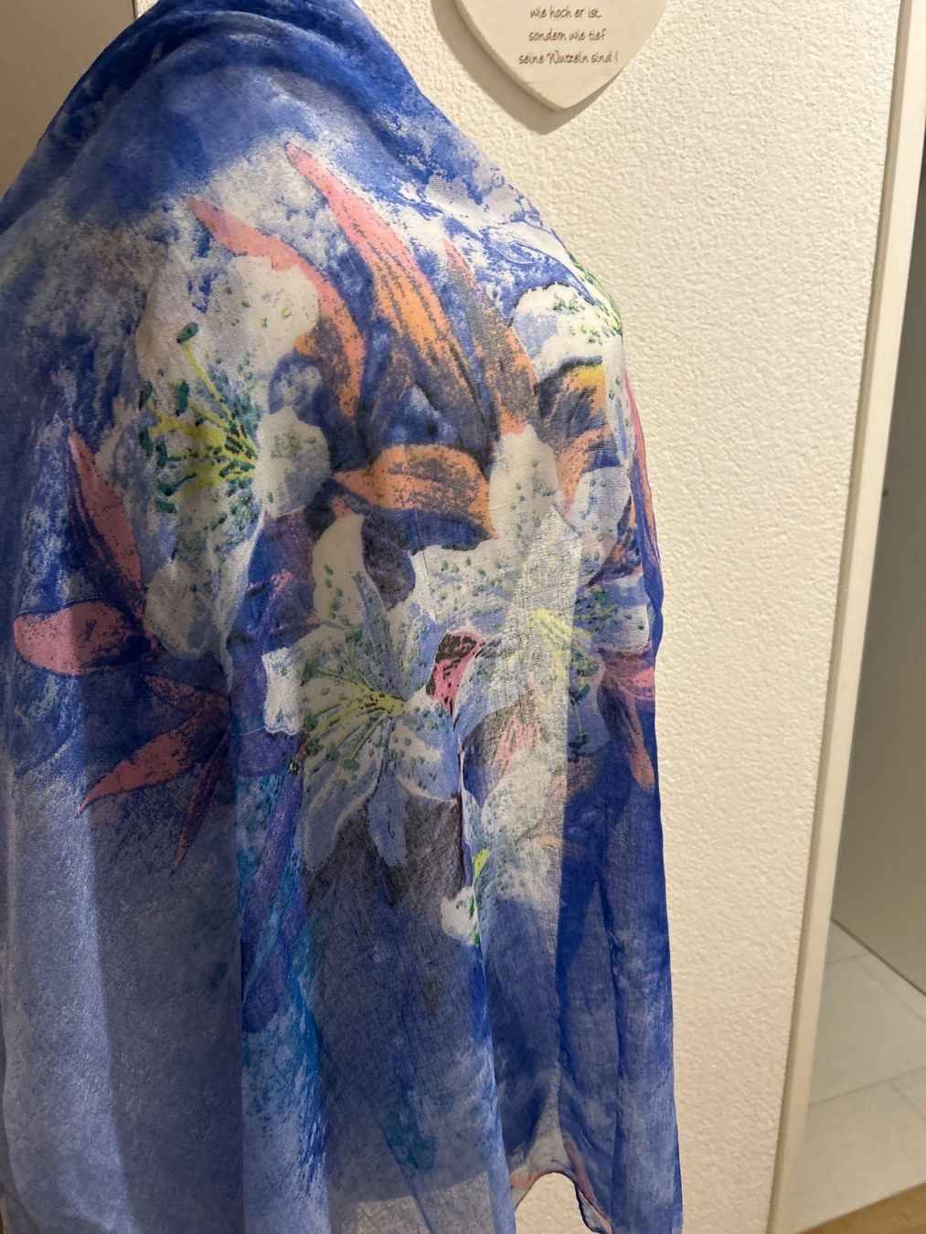 Foulard & Sciarpe: Foulard blau mit Blumenmuster  180/90 cm – Usato da Brunnen venduto da Nala2929 5
