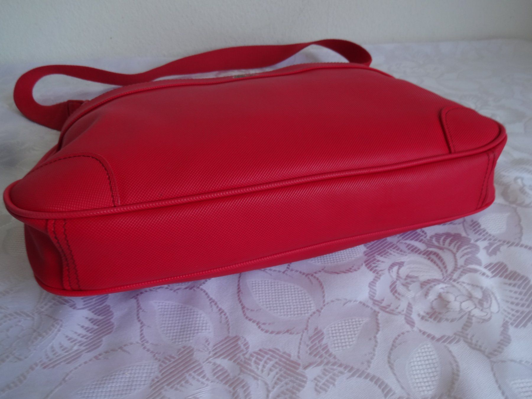 Lacoste Sacs femmes: *** LACOSTE  *** Leder Tasche – D'occasion à Frauenfeld par rey06 4