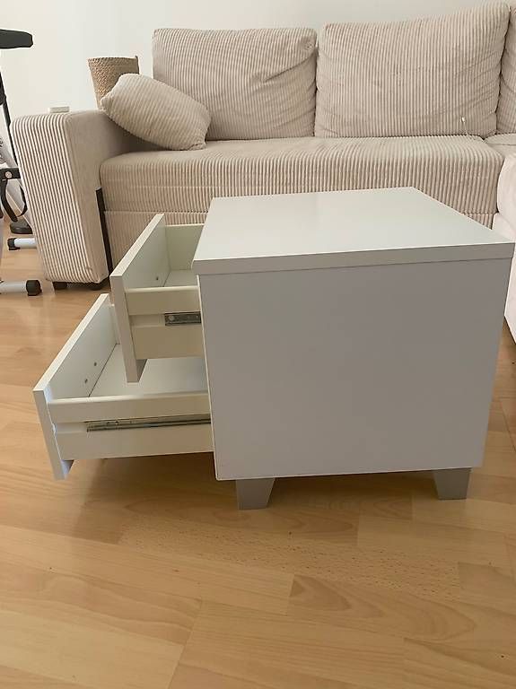 Comodini: gebrauchter Nachttisch 15.- – Usato da Basel venduto da mir_978r 3