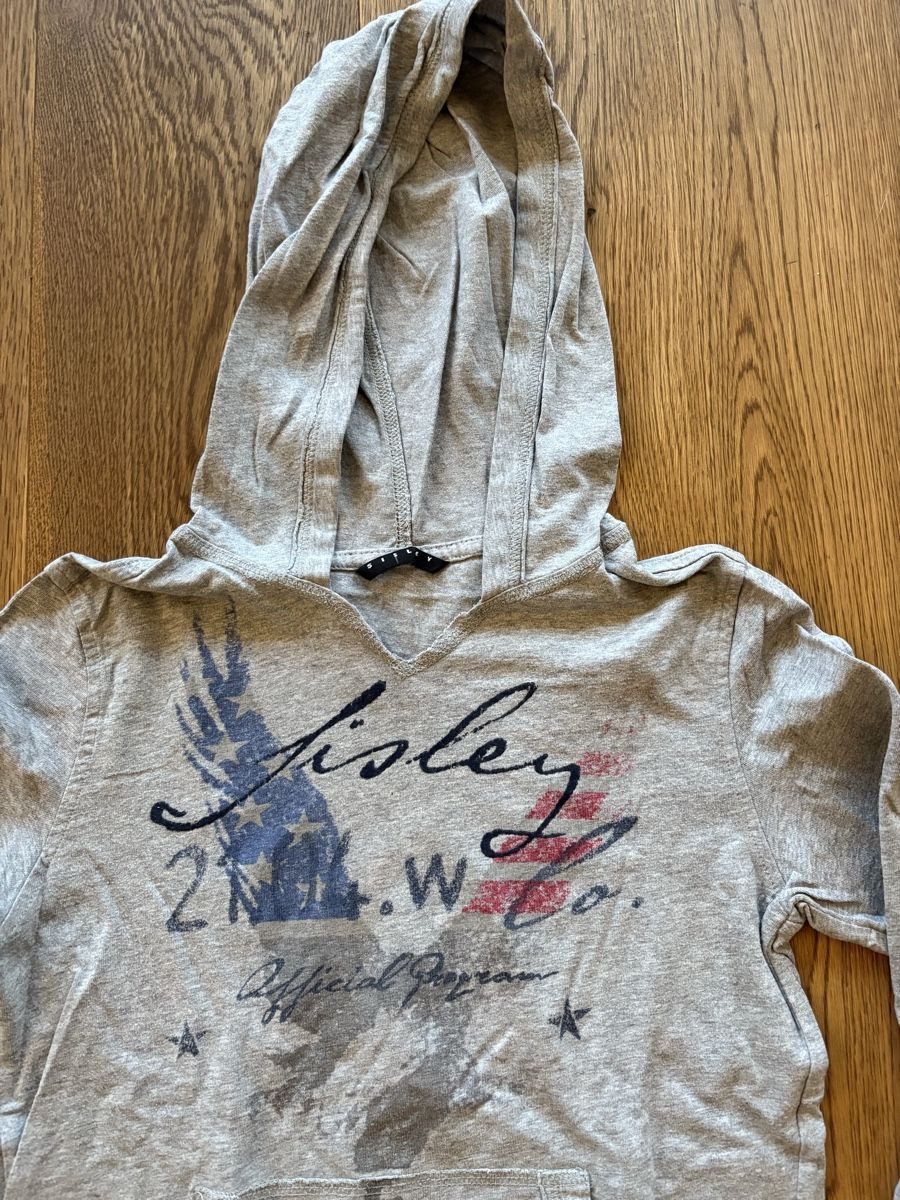 Sisley Pullover & Sweatshirts: Sisley Kapuzenpullover, 128 – Gebraucht aus Horgen von Rafnaf 1