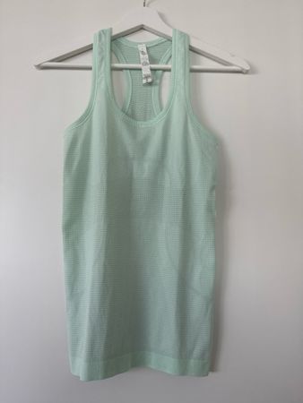 Lululemon Swiftly Tech Racerback Tank Top in Size 2