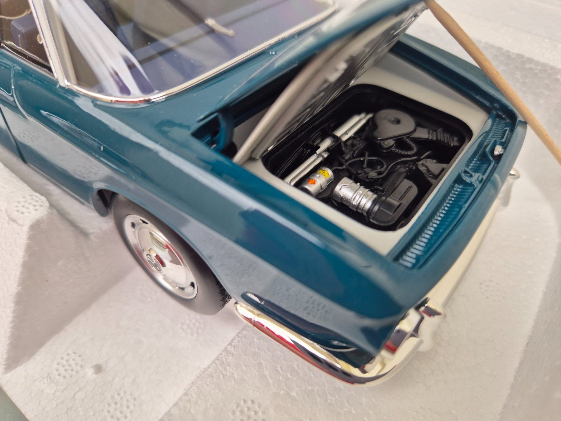 Volkswagen Modellautos: VW Karmann Ghia von Norev 1:18 – Neu (gemäss Beschreibung) aus Oberbuchsiten von laffite54 1