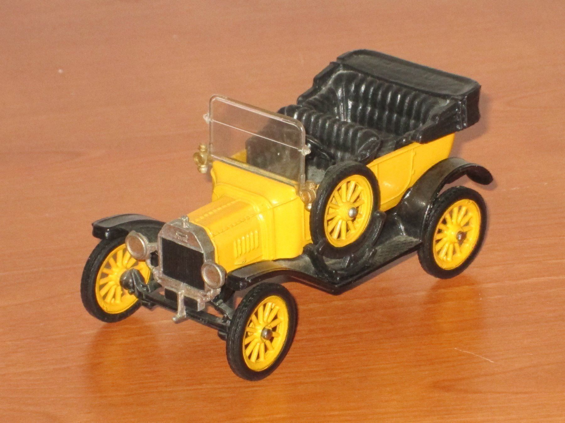 Ford Modellini d'auto: Corgi Classics Ford model T  1/43 – Usato da Bonfol venduto da zagato43e