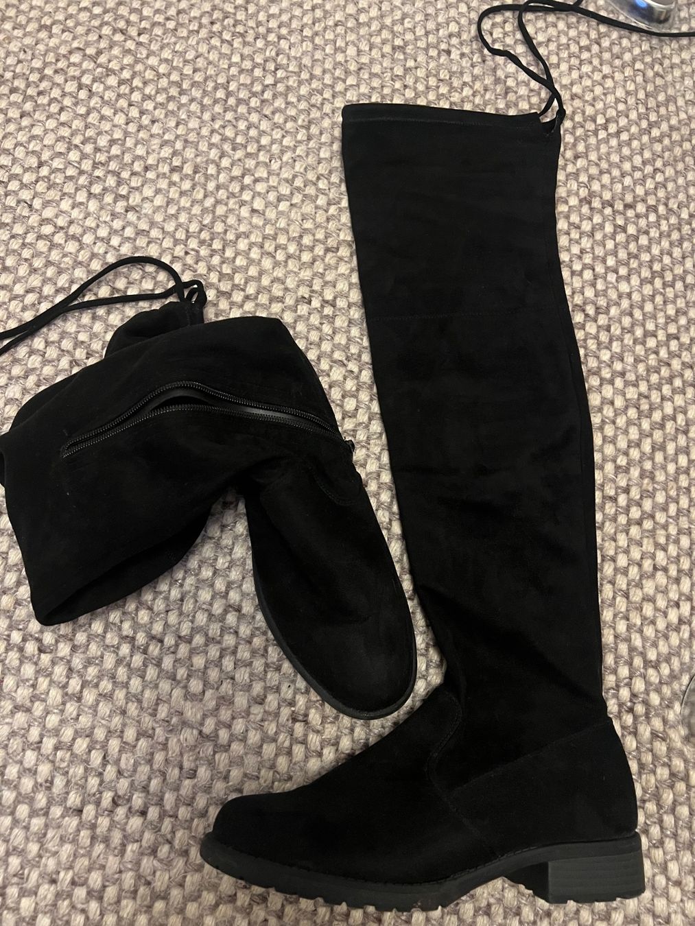 Scarpe da donna: Schwarze Overknee Stiefel, Gr. 39 – Usato da Wetzikon ZH venduto da sar_vnk8 1