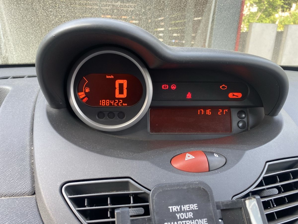 Renault Autos: Renault Twingo – D'occasion à Holziken par oversteering 2