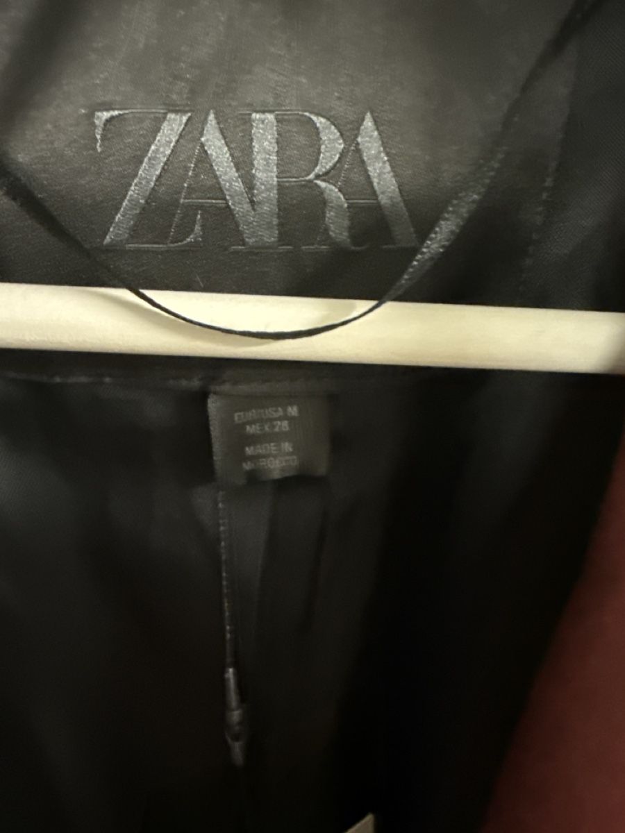 Zara Cappotti: ZARA Damenmantel Bordeaux – Nuovo e nell'imballaggio originale da Zürich venduto da age5. 2