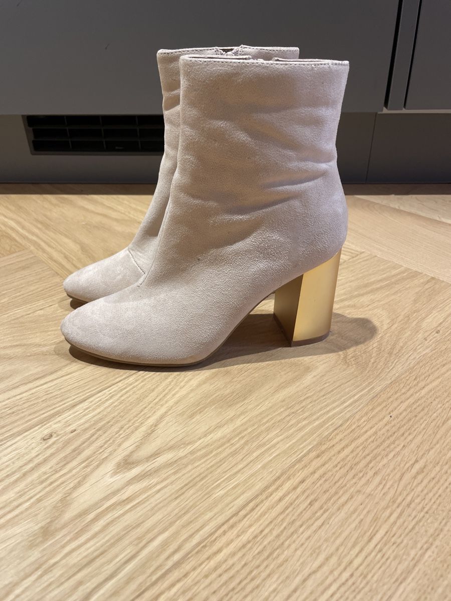 Damenschuhe: Beige Stiefeletten mit goldenem Absatz, Gr. 37 – Neu (gemäss Beschreibung) aus Arbon von llaauraa 3