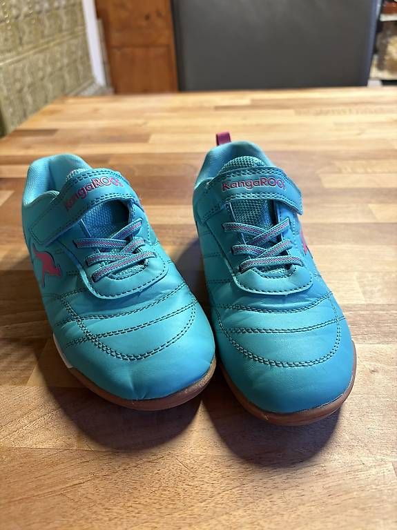Scarpe per ragazzi: Hallenschuhe – Usato da Pfyn venduto da rec_v7rg 1