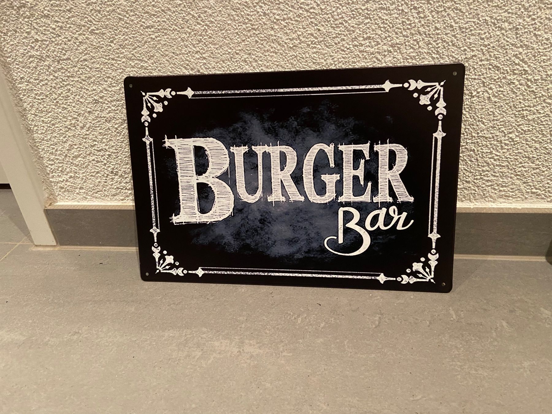 Insegne: Schild Metall Burger Bar / Dekorieren/ Neu / – Nuovo e nell'imballaggio originale da Seon venduto da Aaargauer01 1