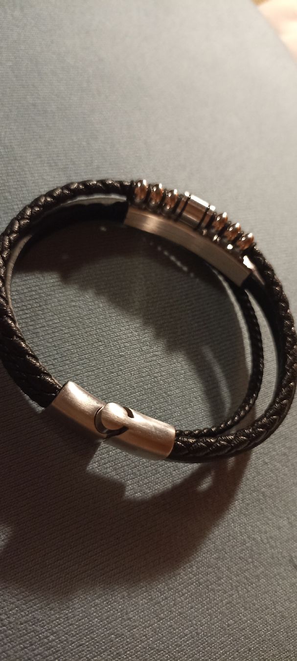Bracciali & Braccialetti: Lederarmband mit Edelstahlverschluss – Nuovo e nell'imballaggio originale da Luzern venduto da EZEREN 4