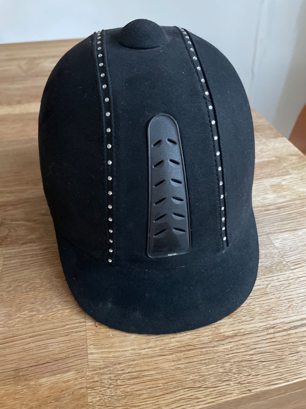 Felix Bühler Helme: Kinderreithelm schwarz mit Glitzersteinen – Gebraucht aus Weesen von Ainarupp 1