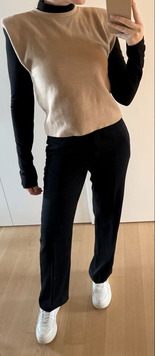 Zara Top: Zara Top Schulterpolster Beige, S Pullunder Gillet Oberteil  – Usato da Staad SG venduto da Chirrari 1