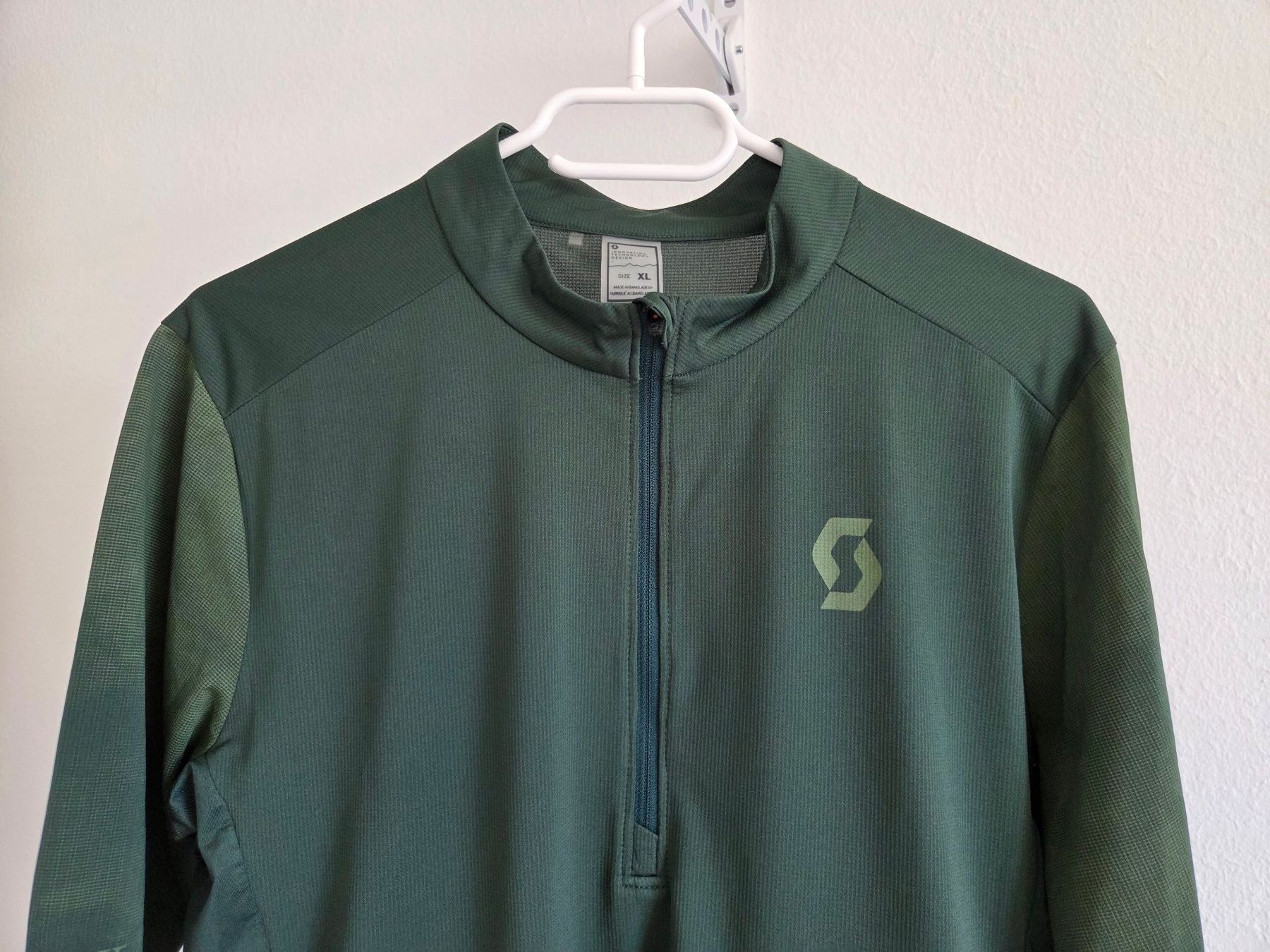 Scott Canottiere & Pantaloni: Fahrrad-Trikot von SCOTT – Usato da Oberrieden venduto da Smart570 1
