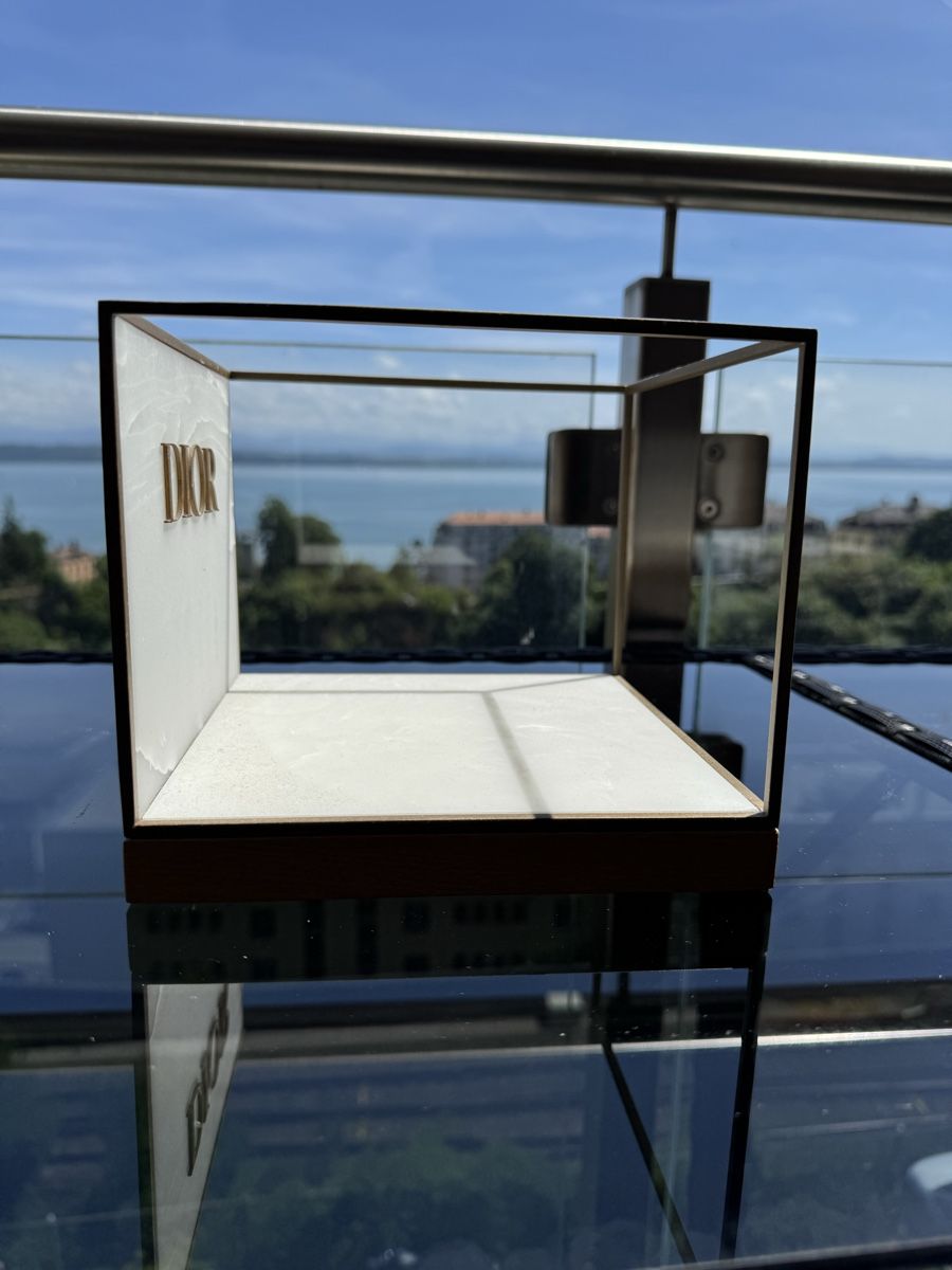 Tutte le decorazioni: Présentoir Dior effet marbre et métal cage – Nuovo (secondo la descrizione) da Neuchatel venduto da mar_9blm 6