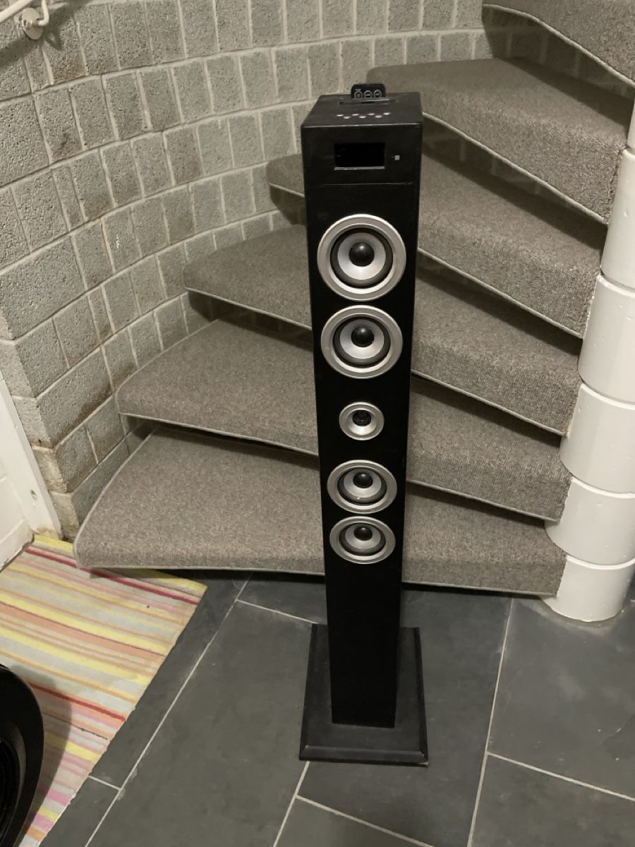 Lettore multimediale & Streamer: Bigben TW1 Tower Speaker – Usato da Unterkulm venduto da AnoliOccasion