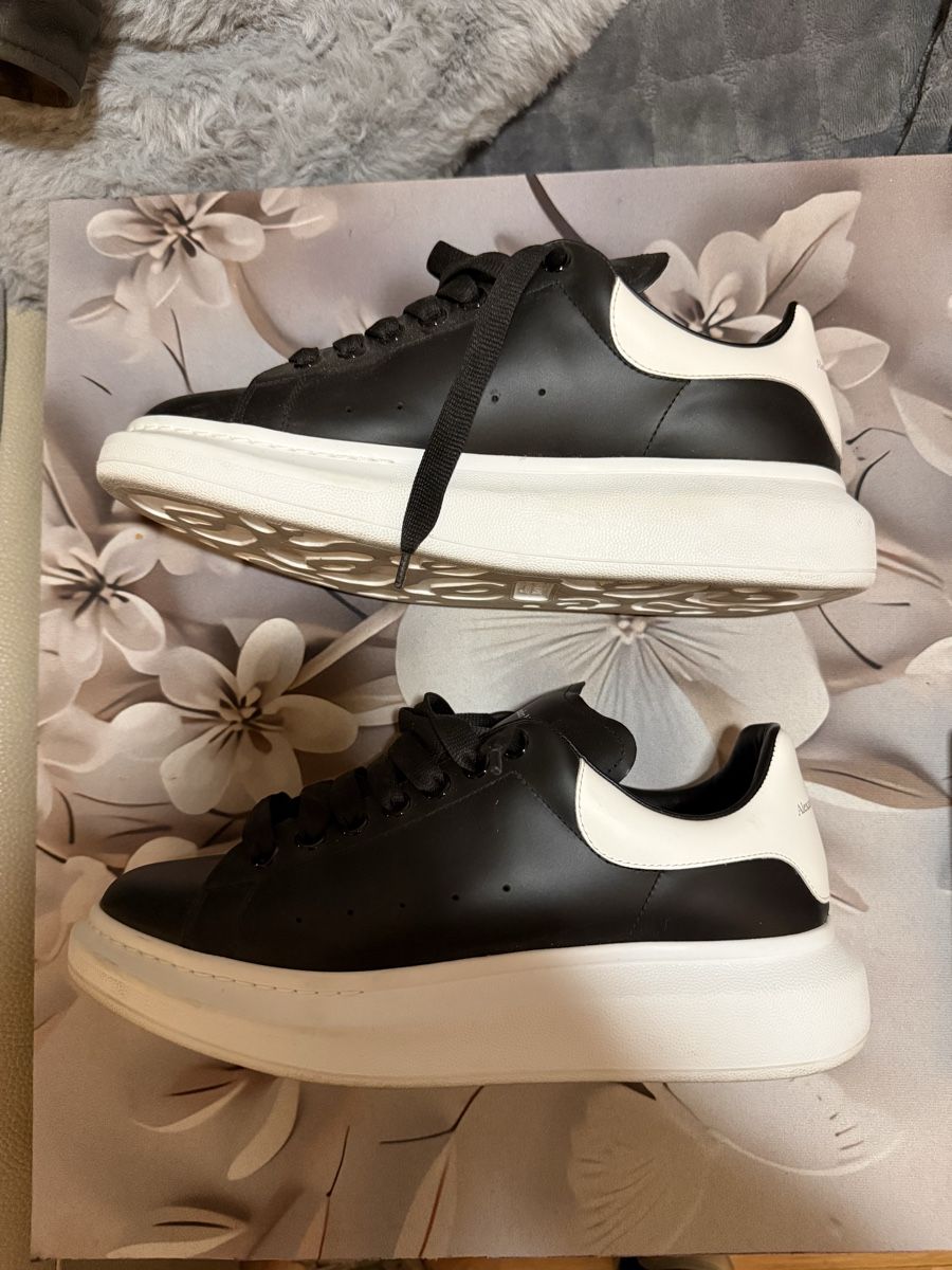 Alexander Mcqueen Herrenschuhe: Chaussures Alexander Mcqueen – Neu (gemäss Beschreibung) aus Bernex von mel__gnv