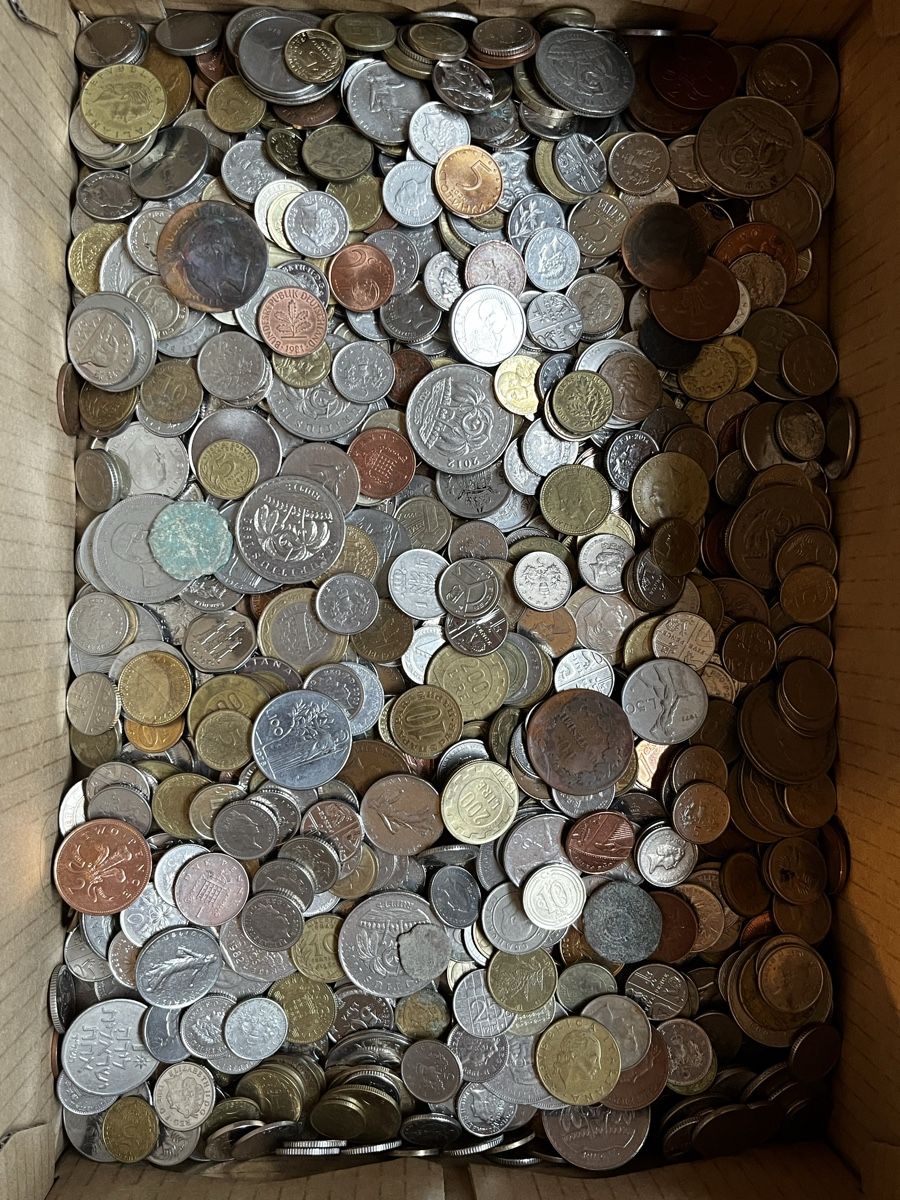 Tutti le monete: 4 kilo de monnaie du monde – Nuovo (secondo la descrizione) da Noville venduto da mat_hy52