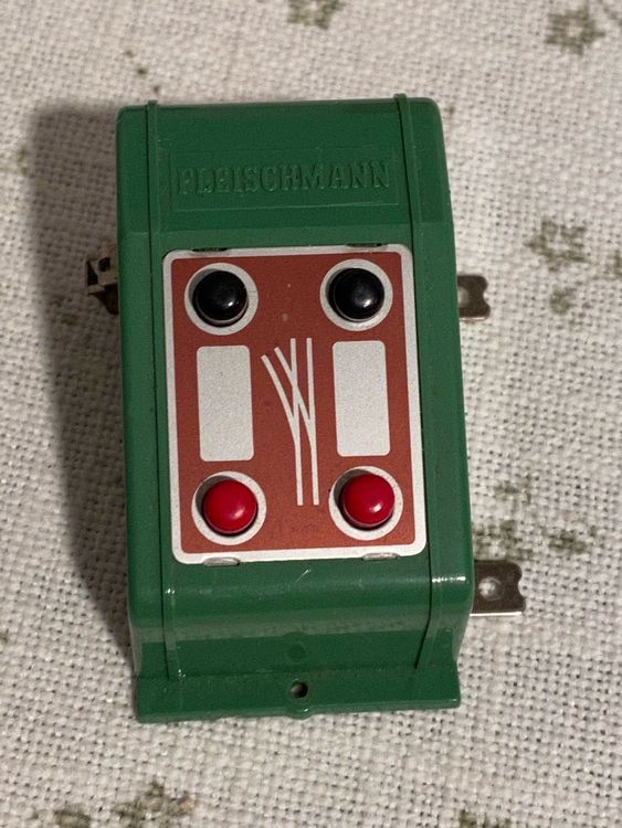Fleischmann 919501 Set of 2 turnout motors and control box - Fle_91