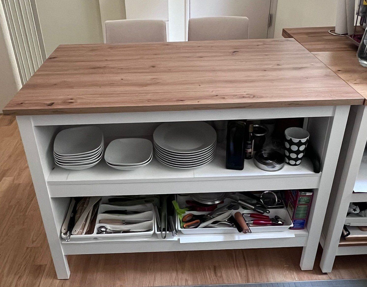 Cuisines complètes: Îlot de cuisine + 2 chaises hautes – D'occasion à Lausanne par val_6klk 1