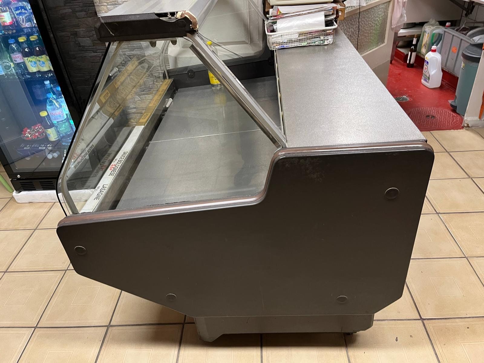 Kühlschrank: Comptoir vitrine réfrigérée - Criosbanc – Gebraucht aus Montreux von PastaMan 1