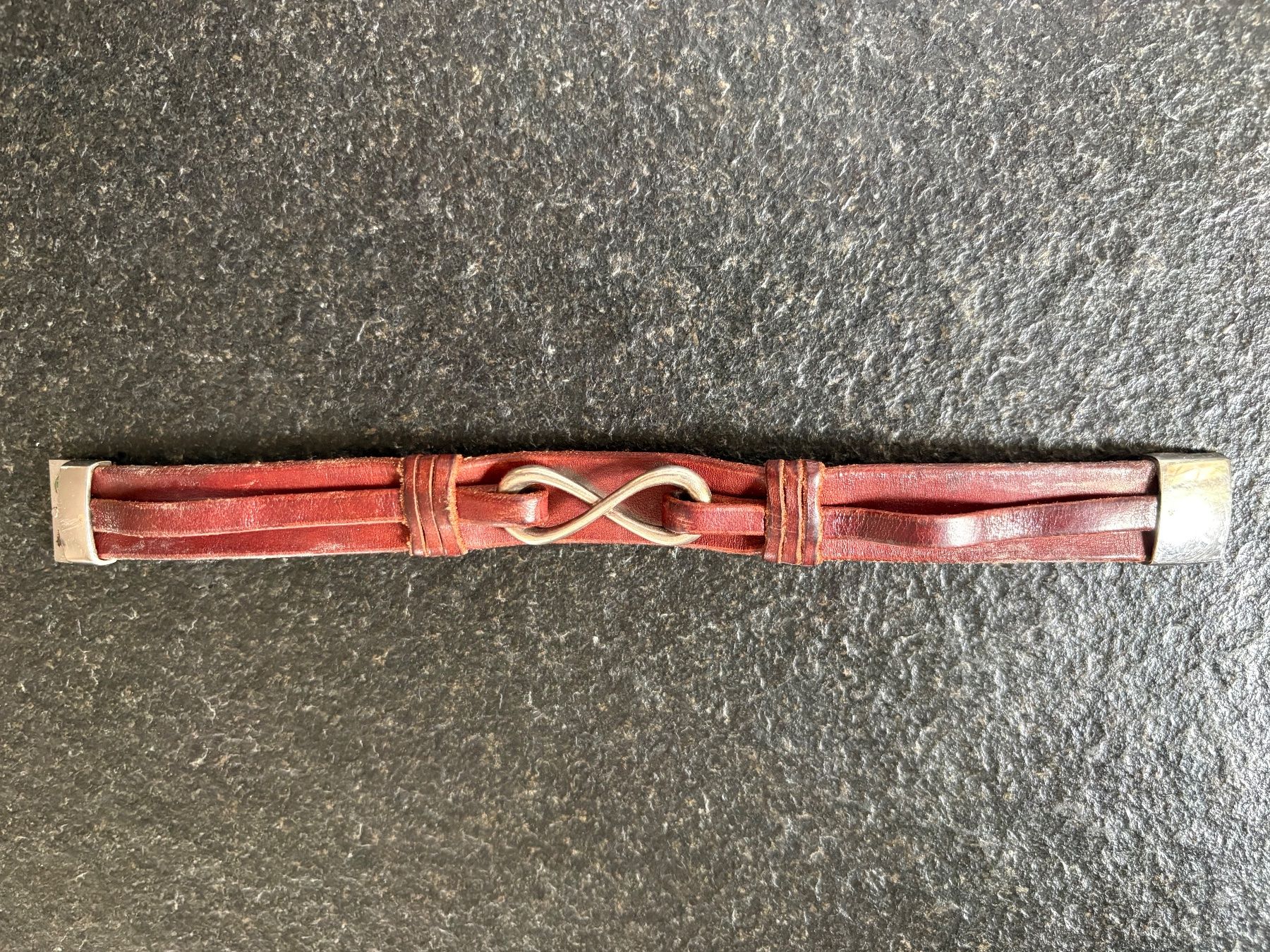 Bracelets: Herrenarmband Infinity Leder – D'occasion à Wileroltigen par RamonaH