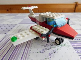 Legoland Kleinflugzeug rot weiss.