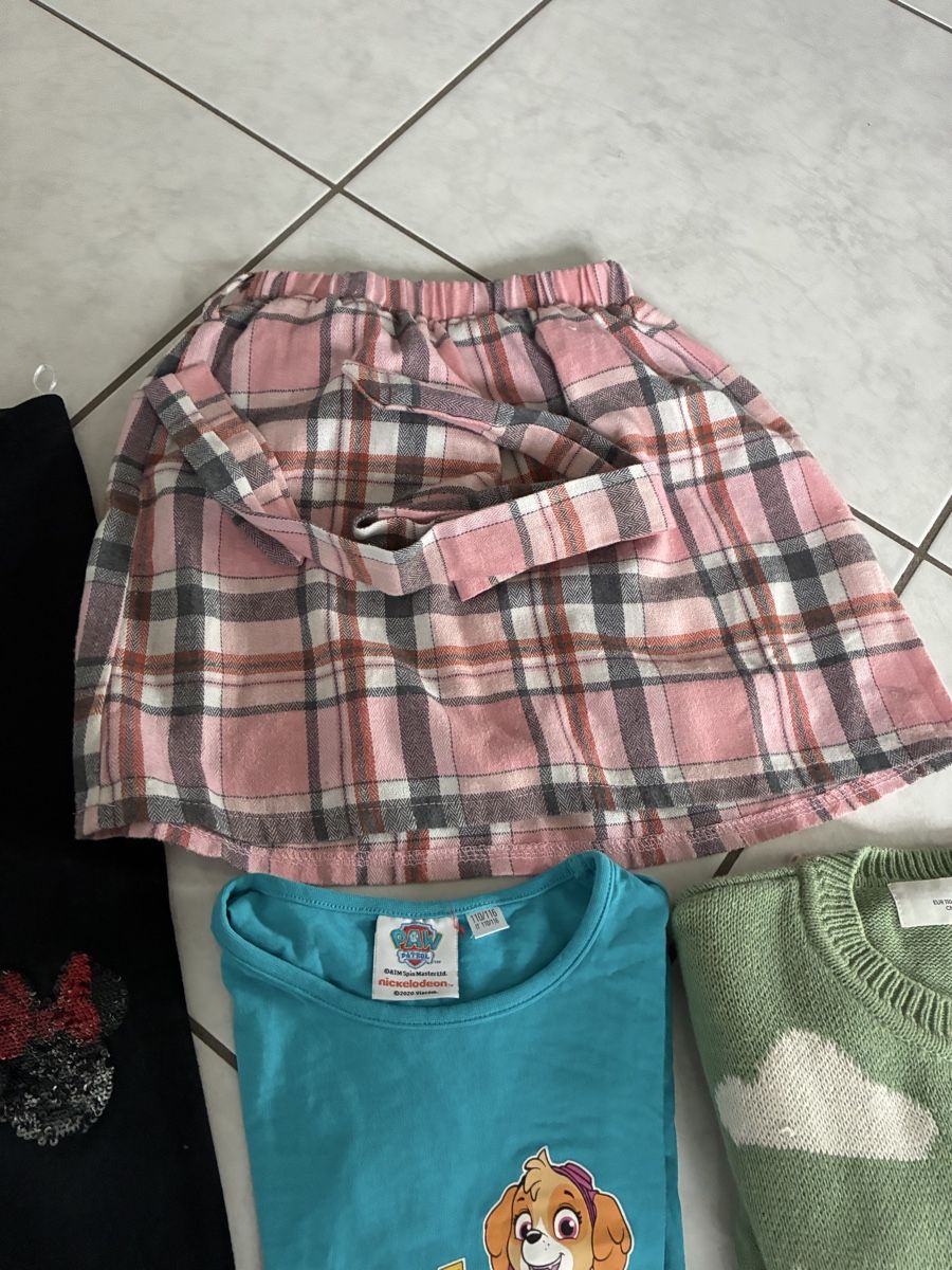 Lotti & Set di vestiti: Mädchen Kleiderpaket, Grösse 110/116  Top – Usato da Haag (Rheintal) venduto da 2026Top 5