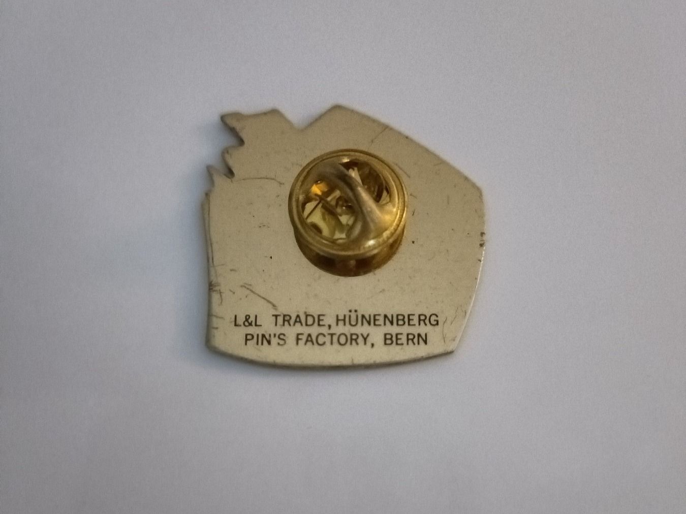 Placchette & Badge: Pin WM 1994 Schweiz Mannschaft - Box 22 – Usato da Köniz venduto da Pinscollect 1