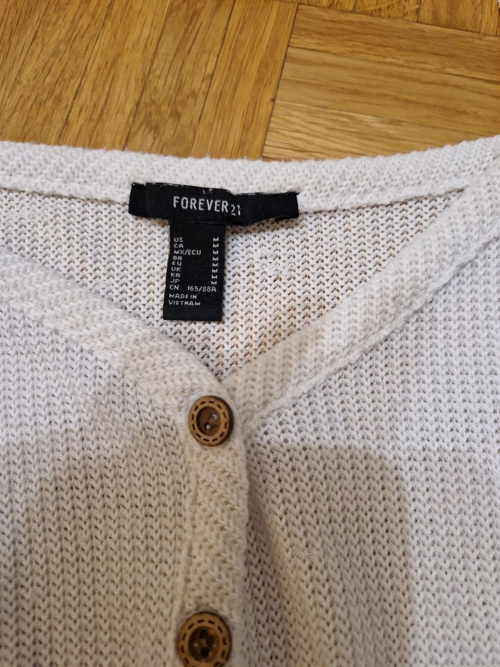 Top: White Crop Top - Size M – Usato da Allschwil venduto da IreneTu 1