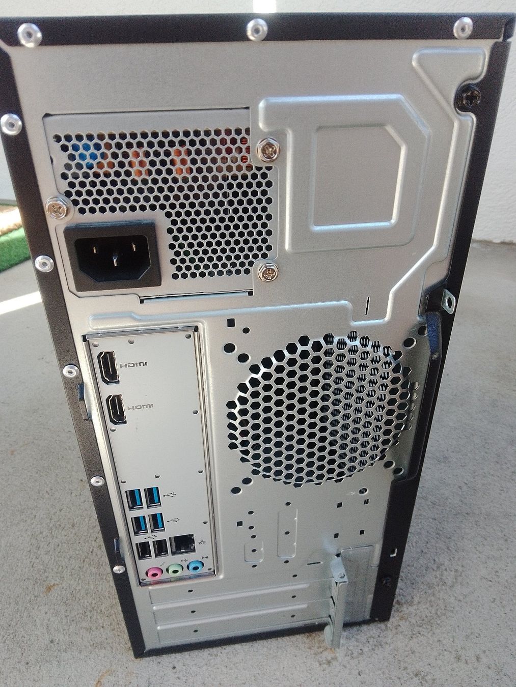 Acer PCs: Acer Aspire TC-895 Desktop Computer – Gebraucht aus Oberembrach von Doublescale 1