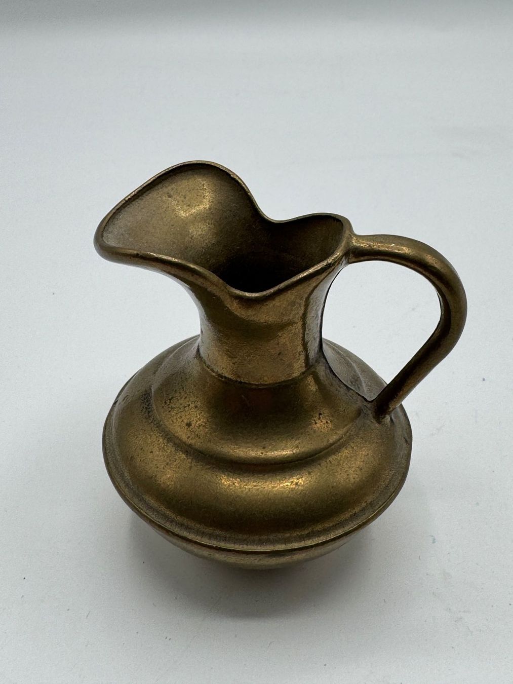 Caraffe: Kleiner Messingkrug – Usato da Sachseln venduto da BONATI01