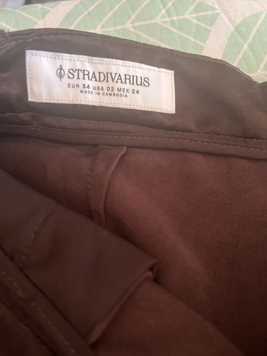 Stradivarius Pantaloni: Stradivarius Bermuda-Shorts – Grösse 34 – Usato da Aarberg venduto da lep_qc92 5