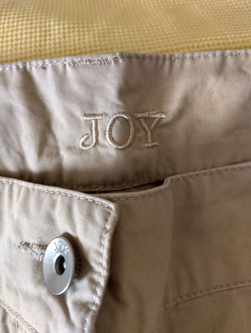 Pantaloni: hübsche beige Sommer-Shorts, Marke JOY – Usato da Hausen am Albis venduto da Adiwettstein 1