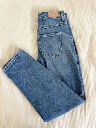 Jean Mom taille 34 haute, Mango