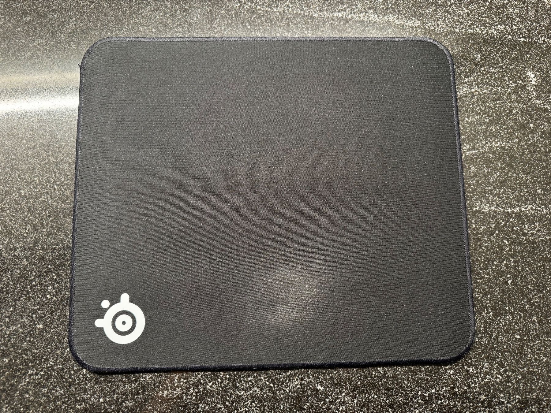 Steelseries Tapis de souris: SteelSeries Mauspad Qck Edge M – D'occasion à Oberburg par dplayzz