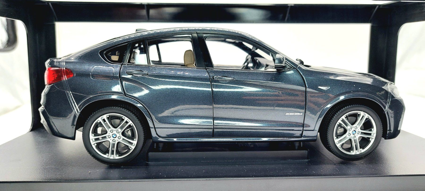 BMW Modellini d'auto: 1/18 BMW X4 XDrive 35d – Nuovo e nell'imballaggio originale da Villars-sur-Glâne venduto da Danger_Mod 5