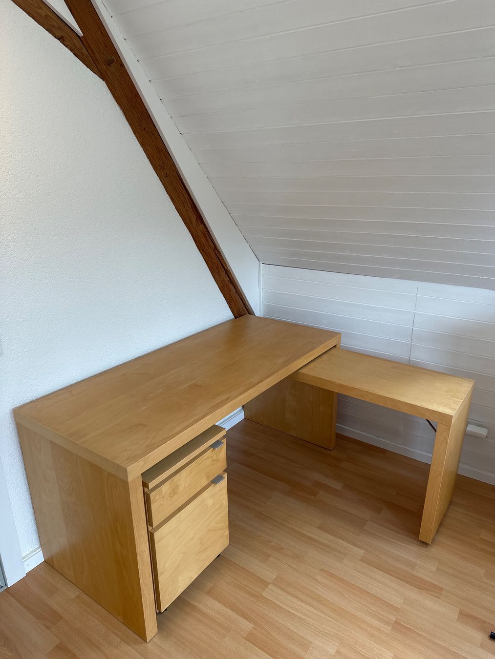 Ikea Scrivanie: Schreibtisch Holzfurnier mit Rollkorpus – Usato da Safnern venduto da Pe_ei