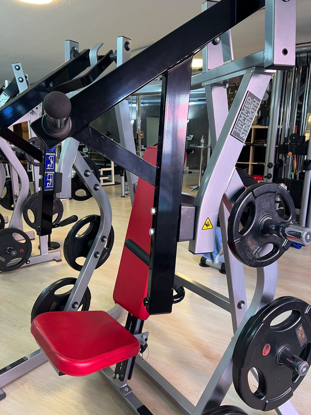 Hometrainer: Bench Press der Marke Hammer Strenght – Usato da Laupen ZH venduto da Ranhahn 1