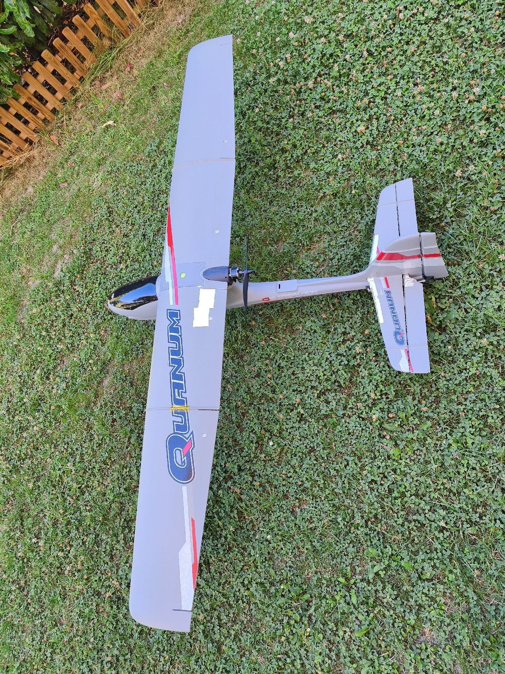 Modellismo RC: Avion radiocommandé Quanum – Usato da Bouveret venduto da Benj89