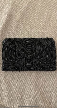 Elegante, schwarze Perlen Clutch - Ideal für den Ausgang!