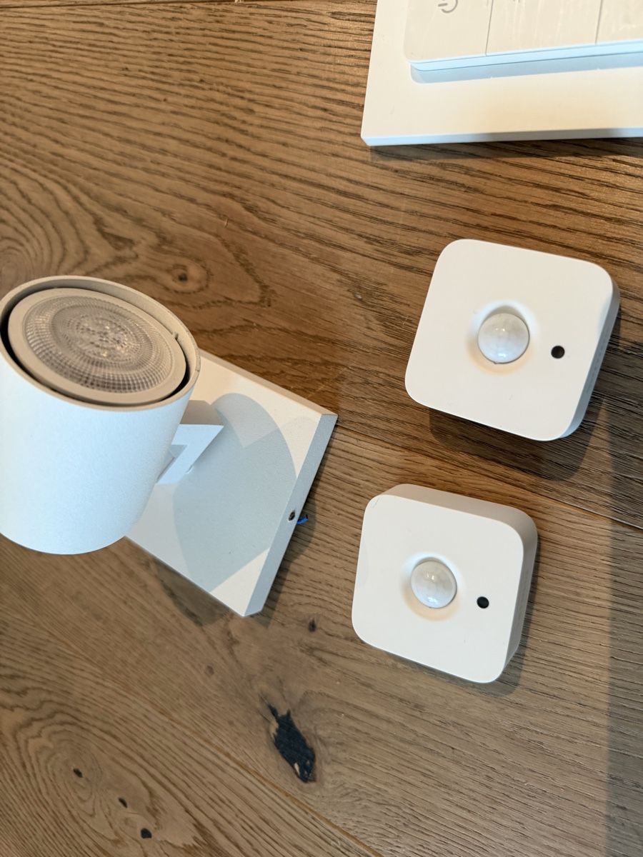 Philips Lampen: Philips Hue Smart Home Set Bridge Lampen Sensor Switch – Gebraucht aus Küsnacht ZH von olgig 7