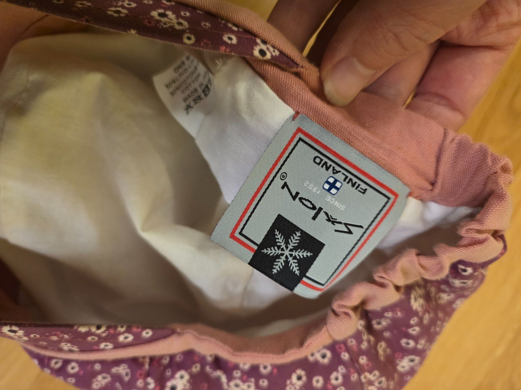 Hüte, Mützen & Caps: Damen Cap mit Blumenmuster – Gebraucht aus Büttikon AG von Amineah 3
