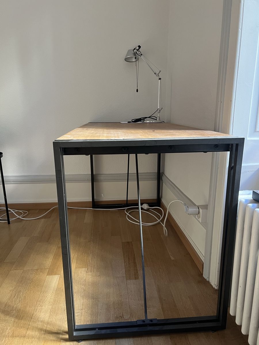 Schreibtische: Schreibtisch  – Gebraucht aus Zürich von jan_8ffb 3