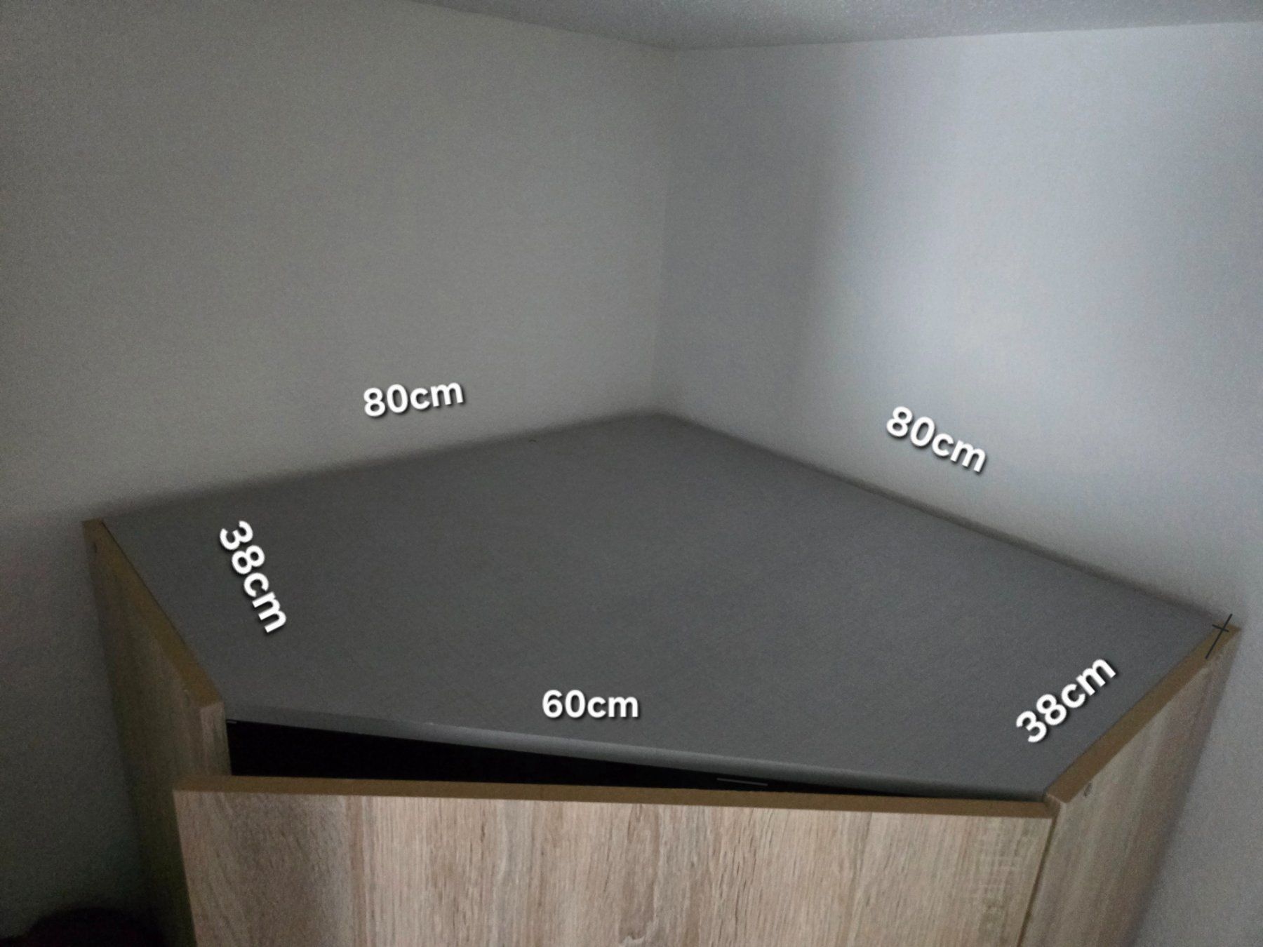 Armoires: Eckschrank/Putzschrank – D'occasion à Schwyz par sim_8whg 2