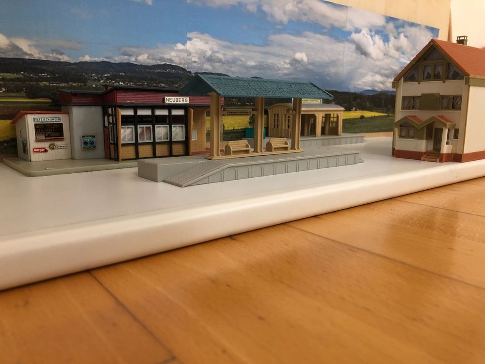 SPUR H0 DDR PFLUGBEI DREGENO Bahnhof Bahnsteig Wildbach TOP ZUSTAND Um