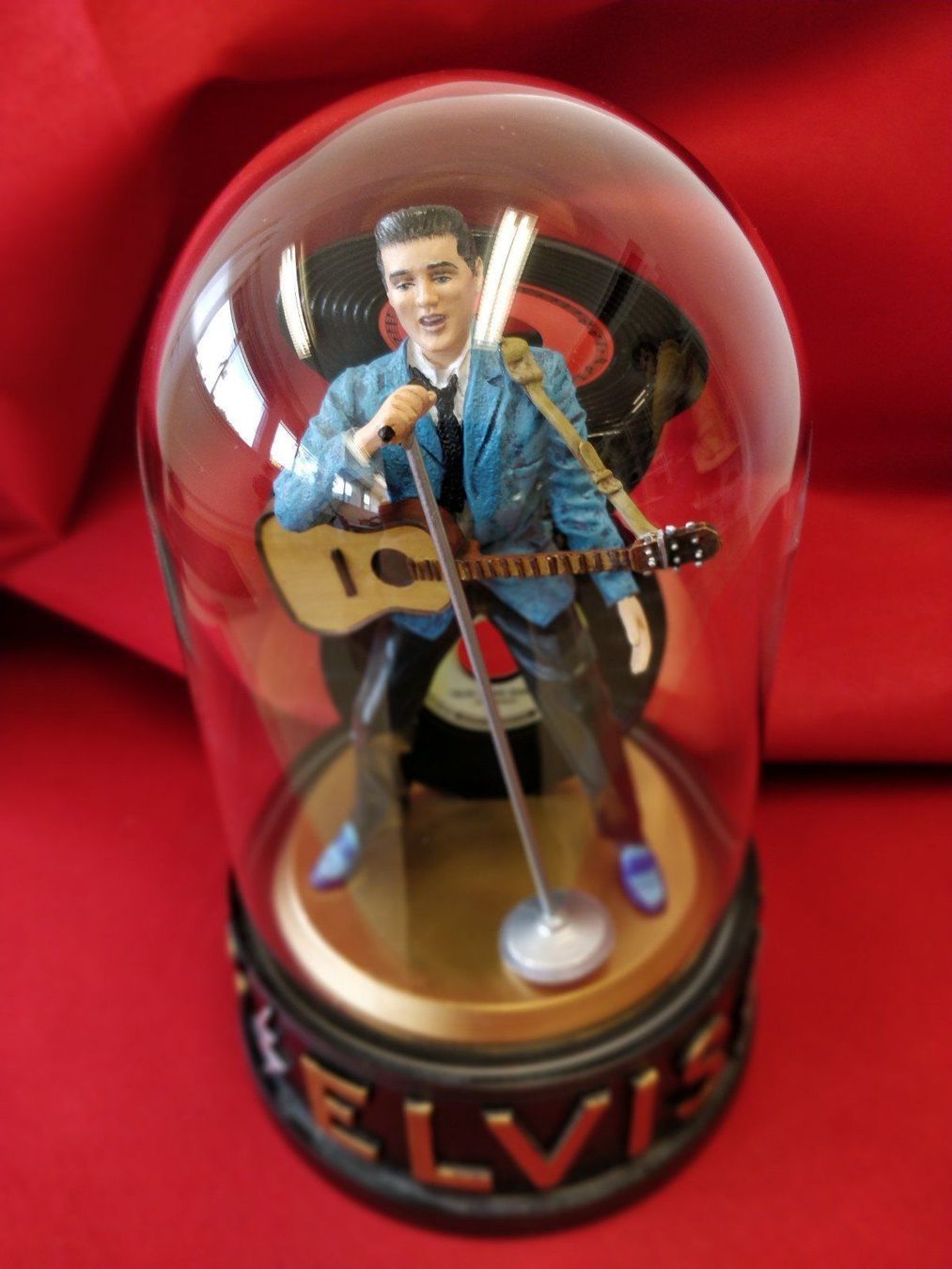 Figurines: ELVIS PRESLEY "BLUE SUEDE SHOES" Figur -1999 EPE – Neuf (Voir description) à Baar par  2